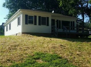 169 S Shady Lane Dr, East Liverpool, OH 43920