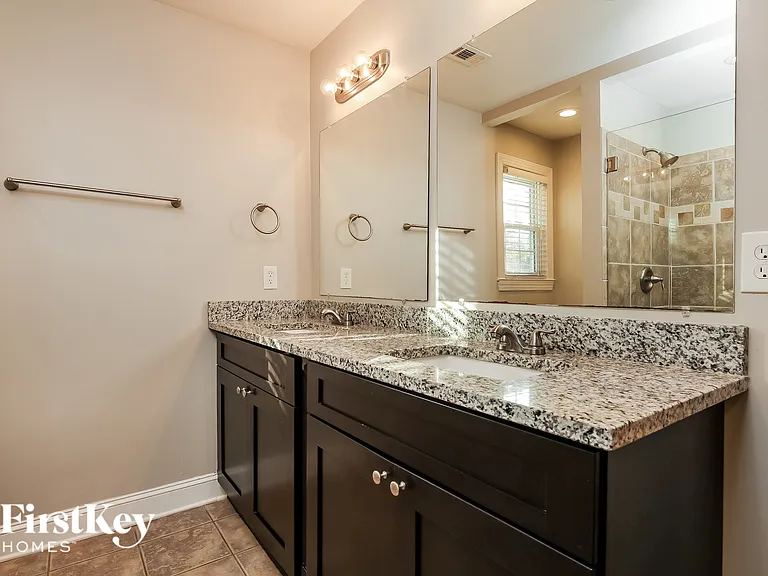218 Old Dominion Dr — Photo 10