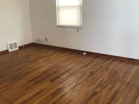 4th image of 12405 Southern Ave