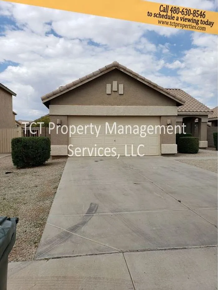 3 bed, 2.0 bath, 1318 sqft, $1,700 — Photo 1