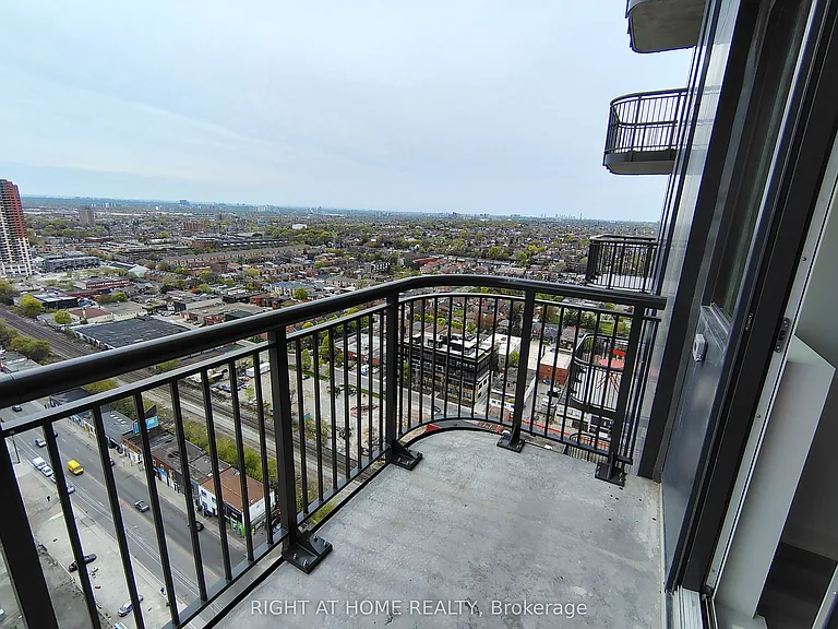 1185 Dupont St #2411 — Photo 25