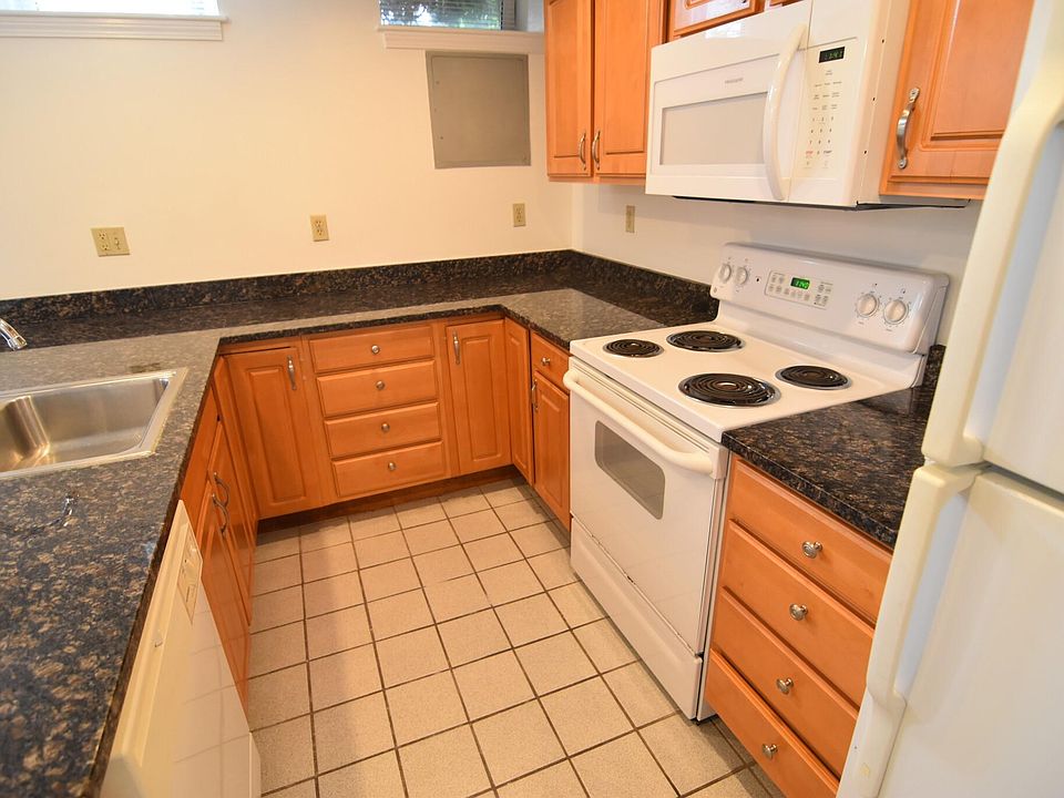 2nd image of 115 Park Dr #34