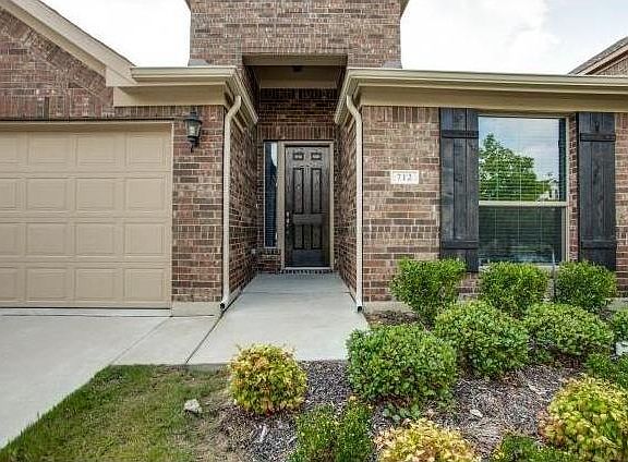 3rd image of 712 Cedar Cove Dr