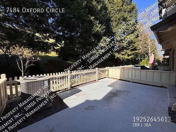 3rd image of 7484 Oxford Cir