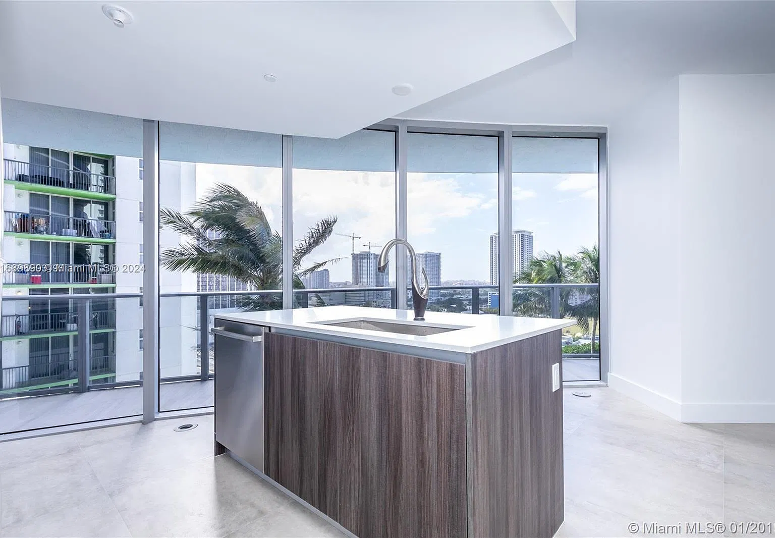 2 bed, 1171 sqft, $4,850 — Photo 3