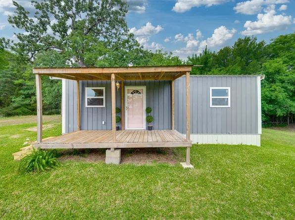 2575 State Highway 37 N, Clarksville, TX 75426