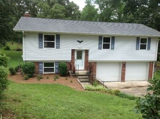 8432 Cross Timbers Cir, Hixson, TN 37343