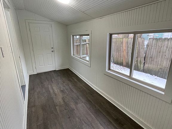 4th image of 703 Park Ave