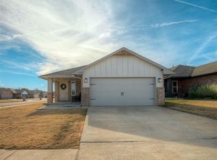 11632 SW 12th St, Yukon, OK 73099