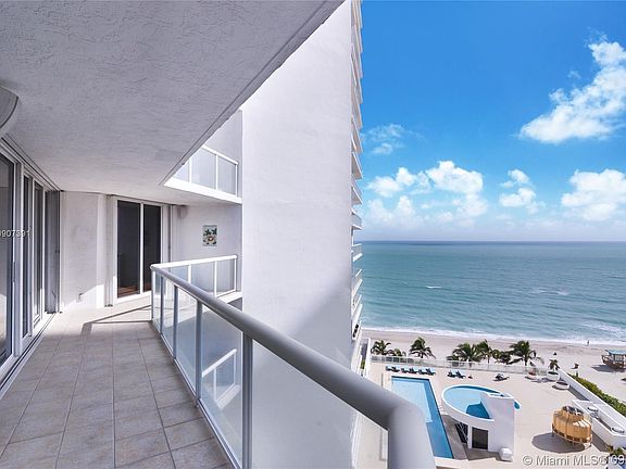 4th image of 16425 Collins Ave APT 1018