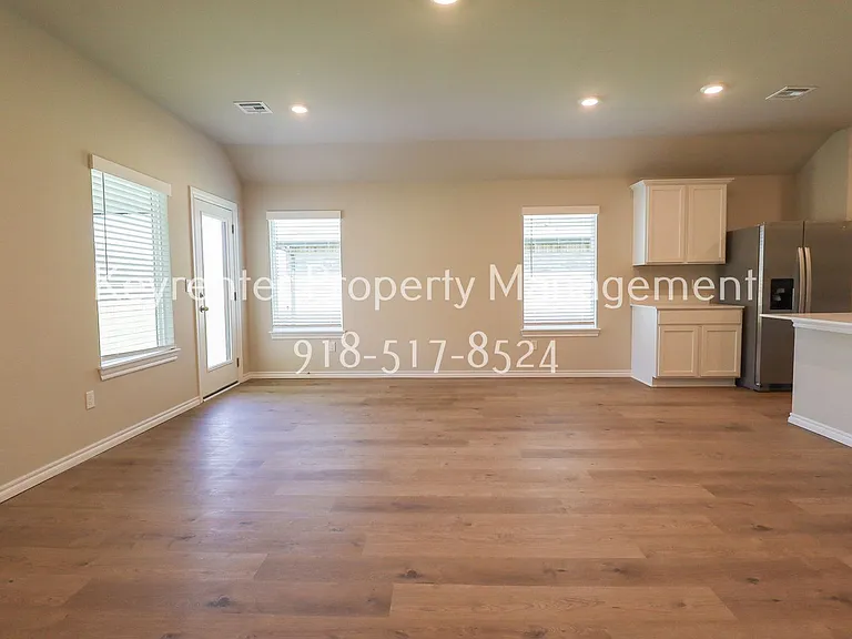 15610 S 75th East Ave — Photo 22