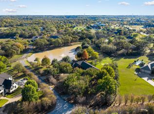 1070 Lakeview Ct, Argyle, TX 76226