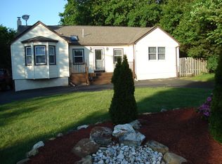 306 Meadowbrook Rd, Robbinsville, NJ 08691