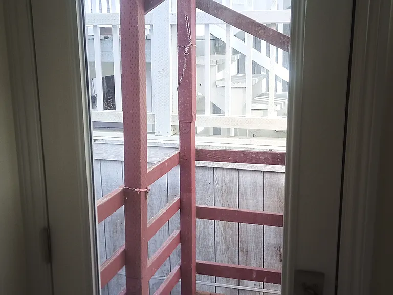 Utility room view 2