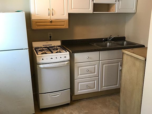 2nd image of 144 Custer Ave APT 6