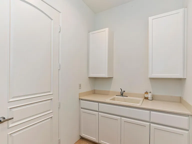 79568 Mission Dr E — Photo 32