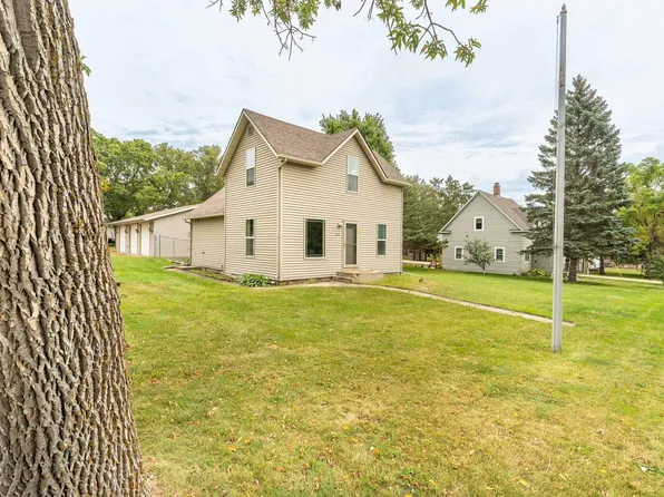 208 W Bowman St, Battle Lake, MN 56515
