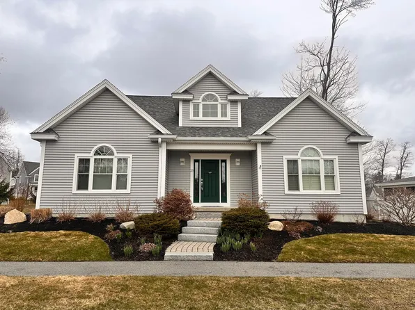 25 Waldron Dr, Scarborough, ME 04074