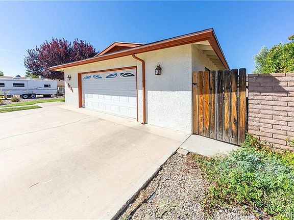 4th image of 3781 Martingale Dr