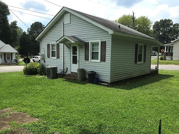 4th image of 301 Carrington St