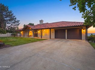 530 Brown Ln, Selah, WA 98942