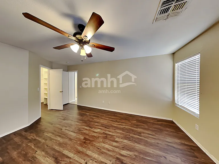 2256 E Hazeltine Way — Photo 10