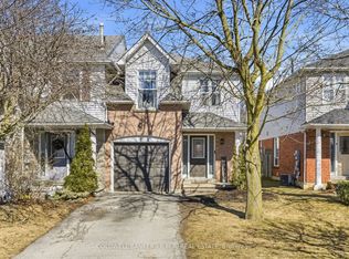 105 Brownstone Cres, Clarington, ON L1E2Y2