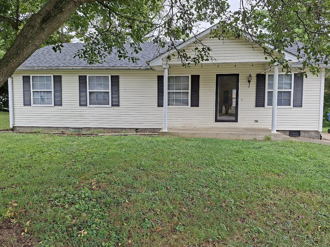 4 bed, 1288 sqft, $1,300 — Photo 1