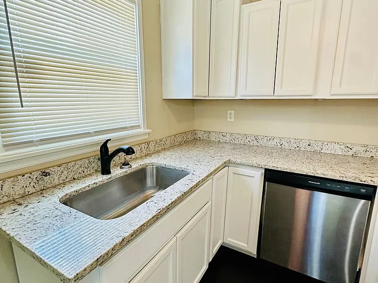 2506 Fureen Dr — Photo 8