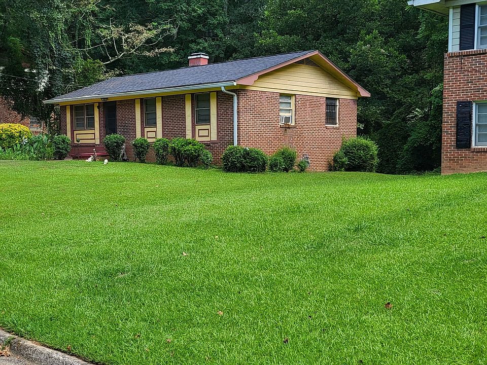 2nd image of 3254 Belfort Rd SE