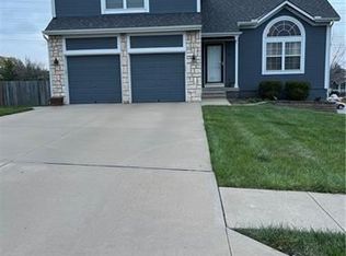 617 Derby St, Raymore, MO 64083