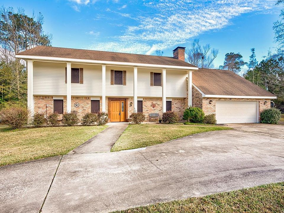 1st image of 122 Merry Mark Dr