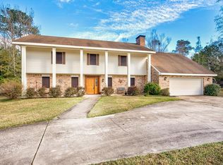 122 Merry Mark Dr, Lumberton, TX 77657