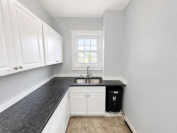 5th image of 74 Sutton St #3