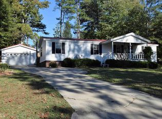 276 Lakeview Dr, Locust Grove, GA 30248