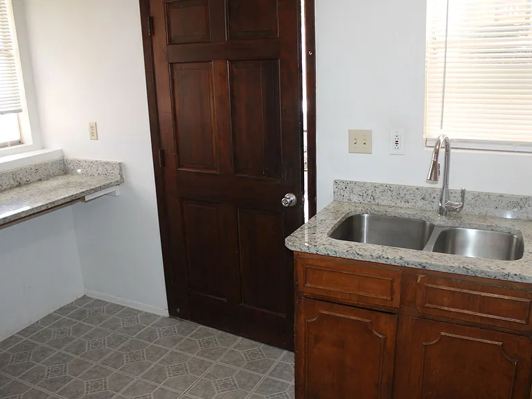 3526 Nations Ave — Photo 5