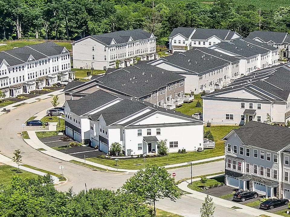 1st image of 71 Four Leaf Dr