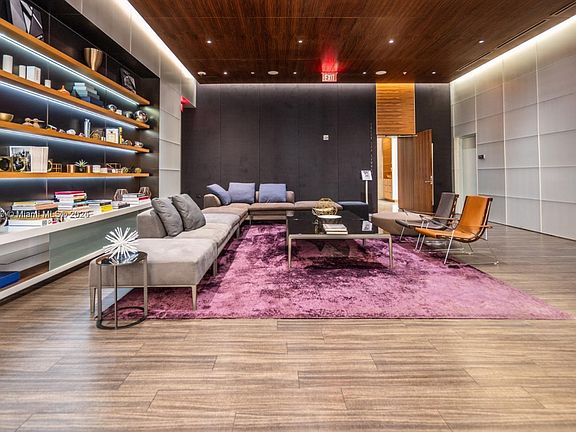 4th image of 88 SW 7th St #30