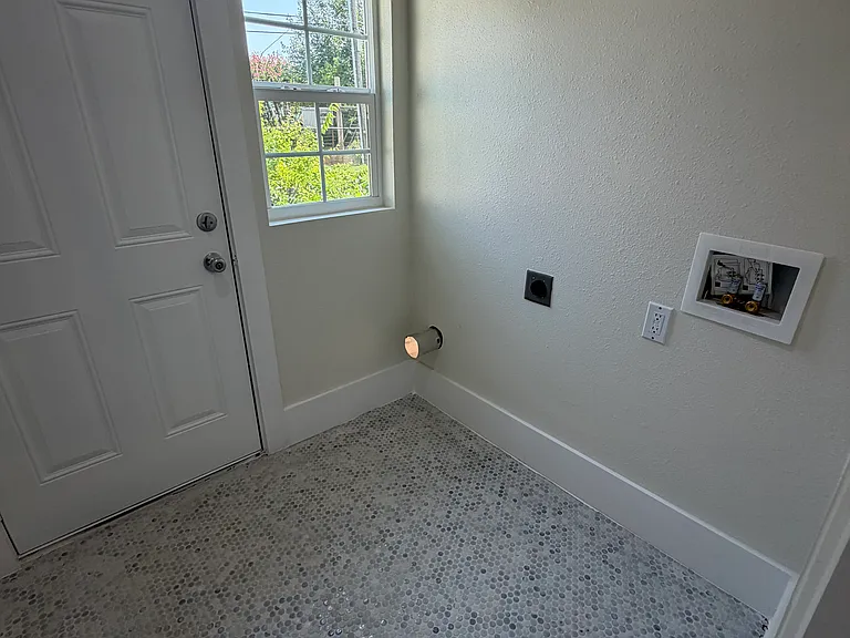 1228 NE 16th St — Photo 13