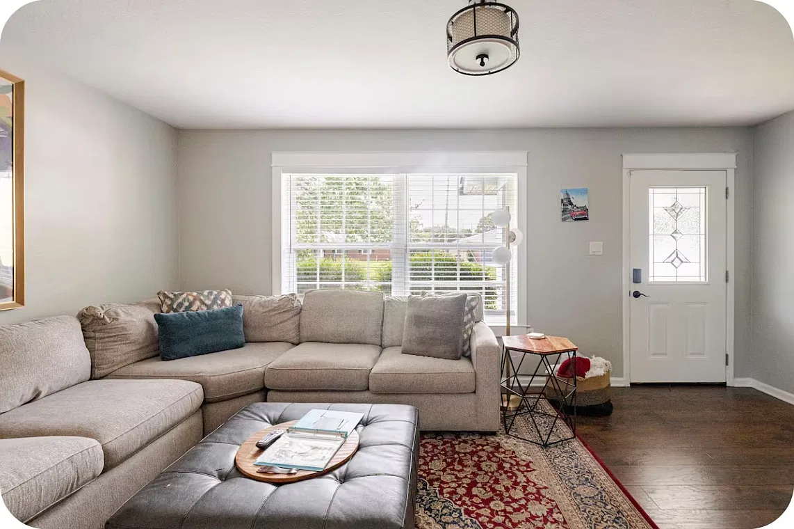 4 bed, 1875 sqft, $3,800 — Photo 3