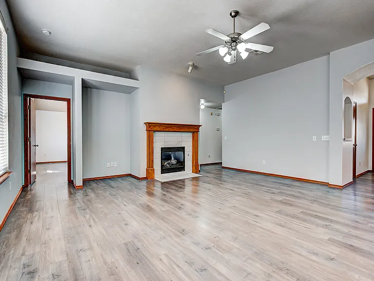 517 Lone Oak Dr — Photo 6