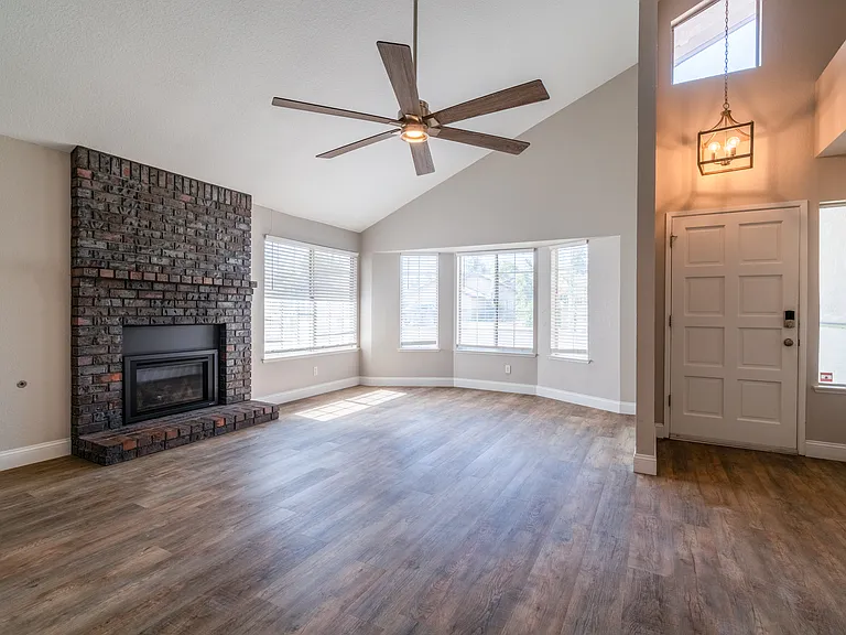 2475 Escalon Ave — Photo 6