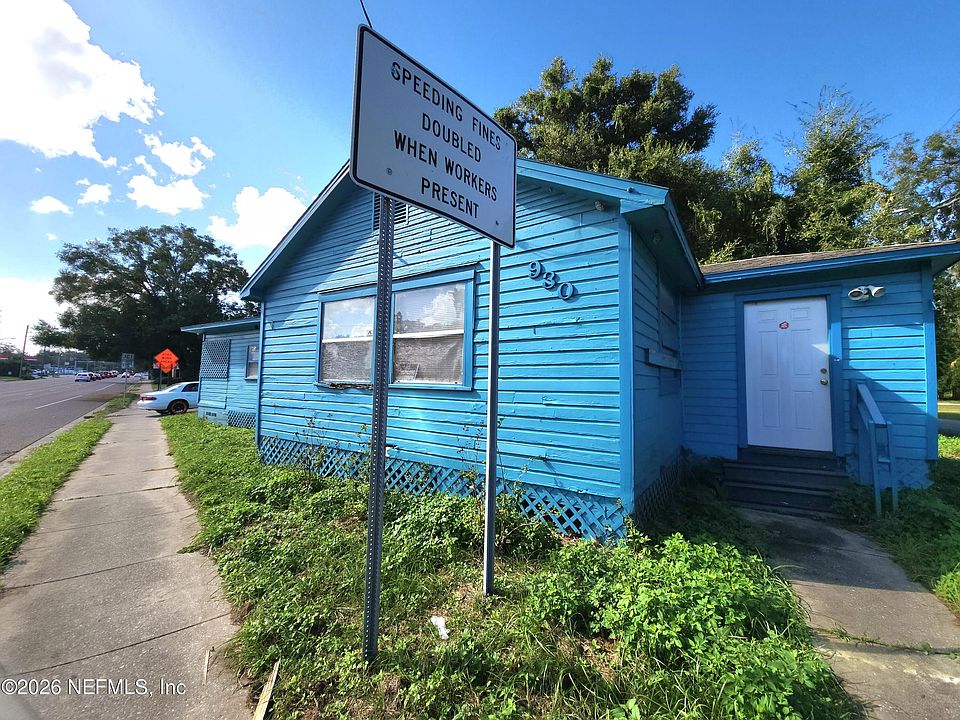 1st image of 930 CESERY Boulevard