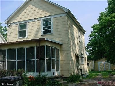 1st image of 745-745 1/2 Moraine Ave