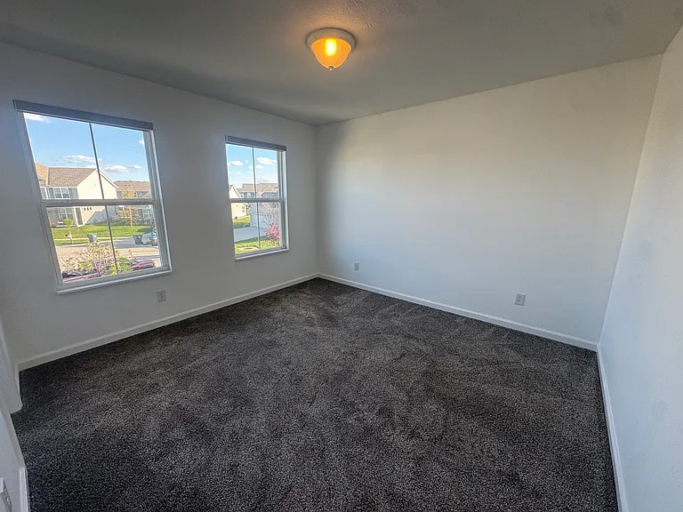 1296 Wood Thrush Ct — Photo 18
