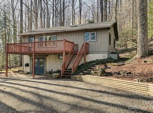 305 McKissick Rd, Flat Rock, NC 28731