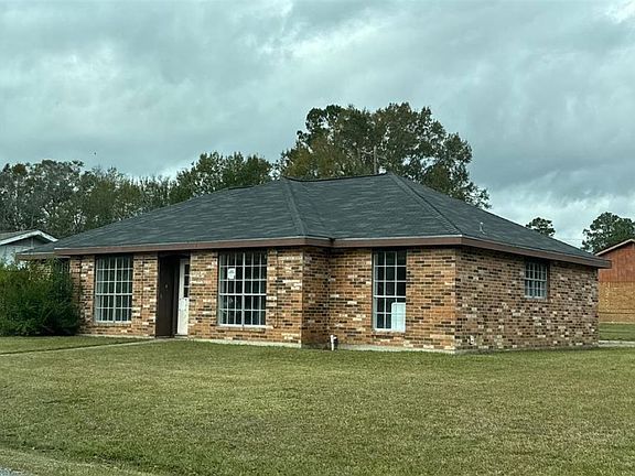 3rd image of 116 Azalea Ave