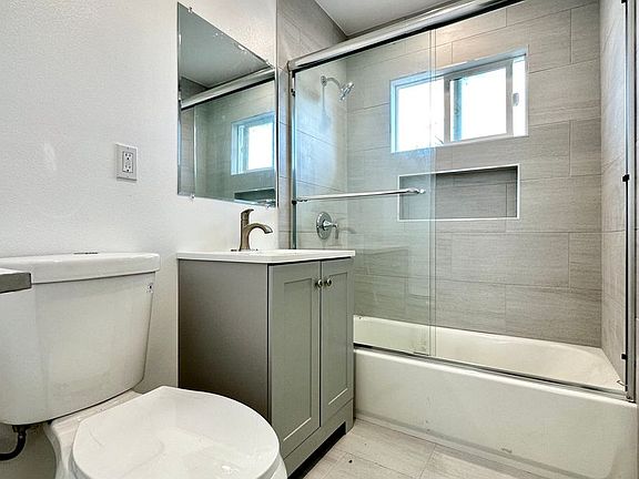 5th image of 8620 Lampson Ave #6