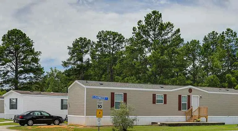 Southern Pines — Photo 2