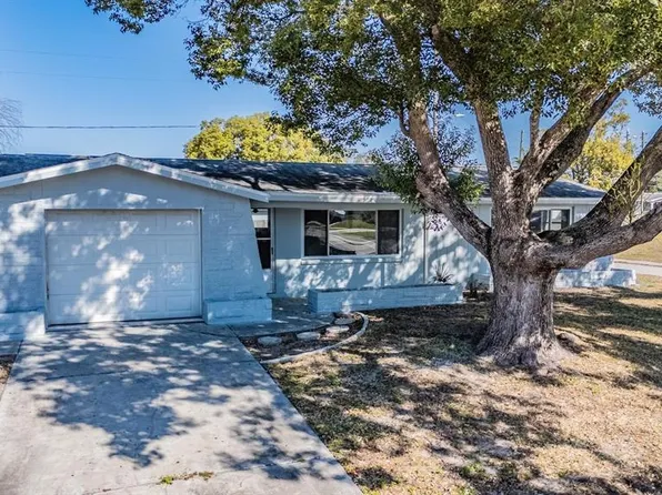 5209 Beacon Hill Dr, New Port Richey, FL 34652